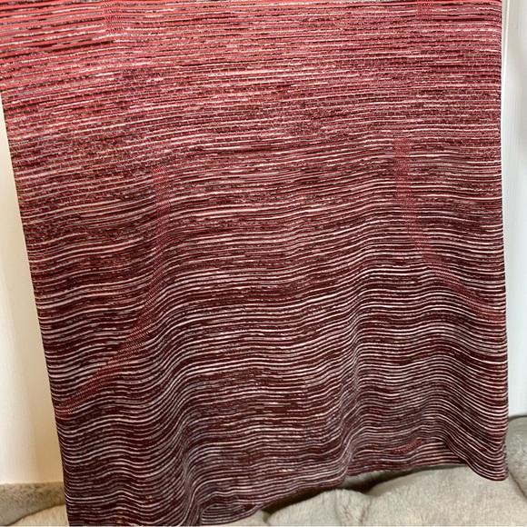 Lululemon Swiftly Tech Racerback Red Alert White Dark Sport Black Ombré Tank Top - Picture 4 of 9